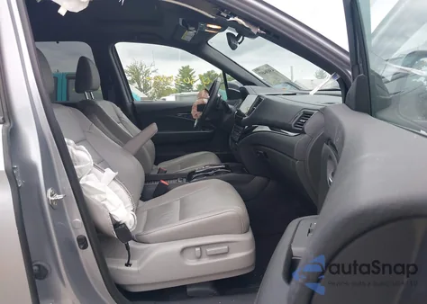 2019 Honda Passport Elite z USA, uszkodzony, nr VIN 5FNYF8H05KB010810